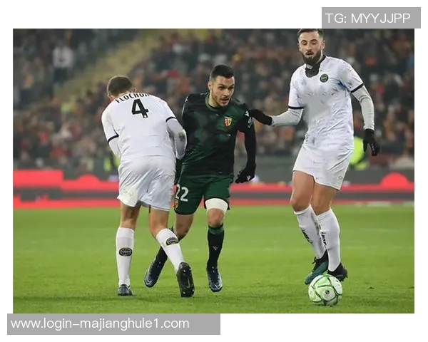 高校联赛中IG战术表现分析与点评探讨